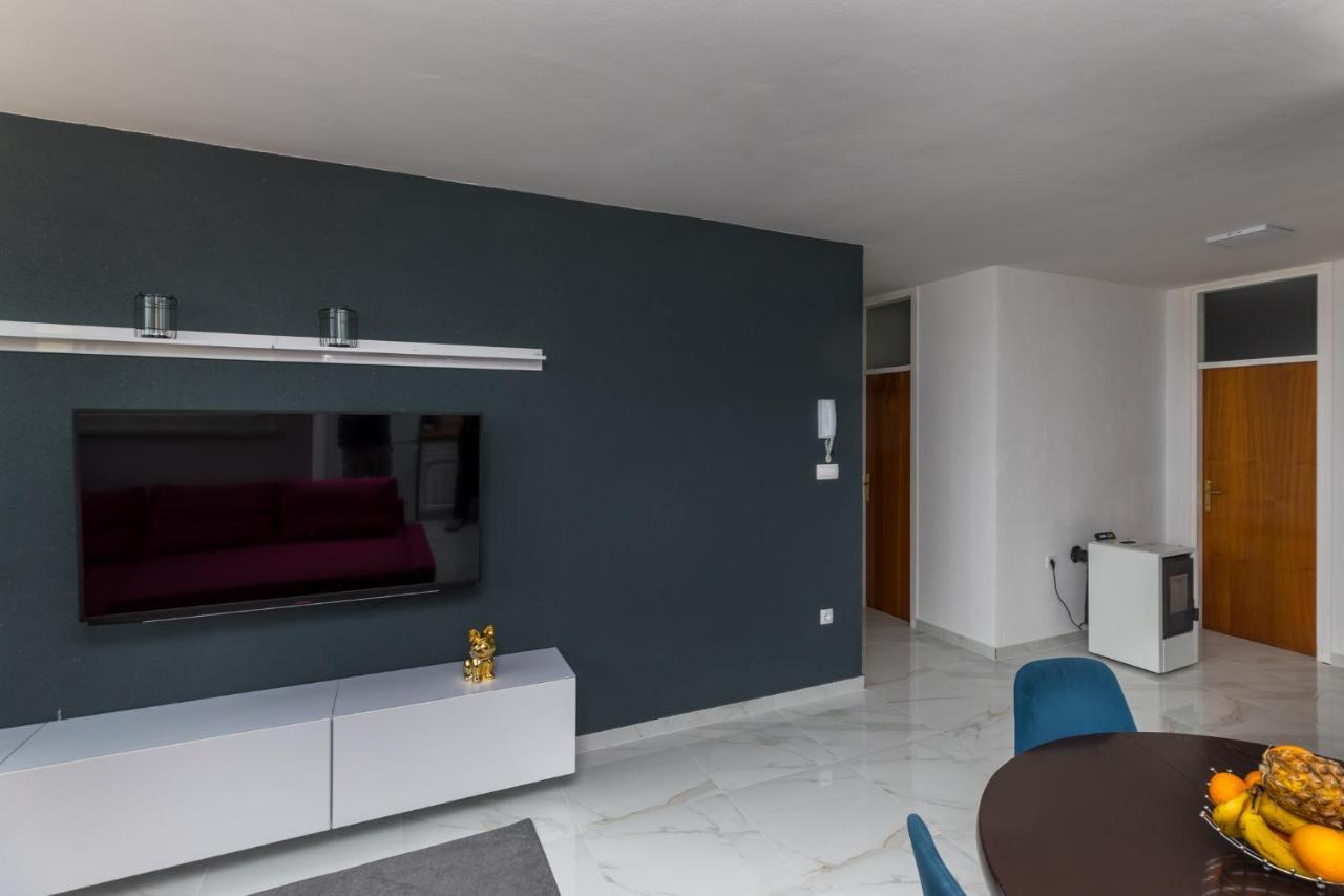Leilani -Stunning View Apartment Near The Center! Сплит Екстериор снимка